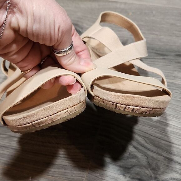 NWOT Lifestride Soft System Flex Stretch Bone Mexico Wedge Sandals - Picture 5 of 9